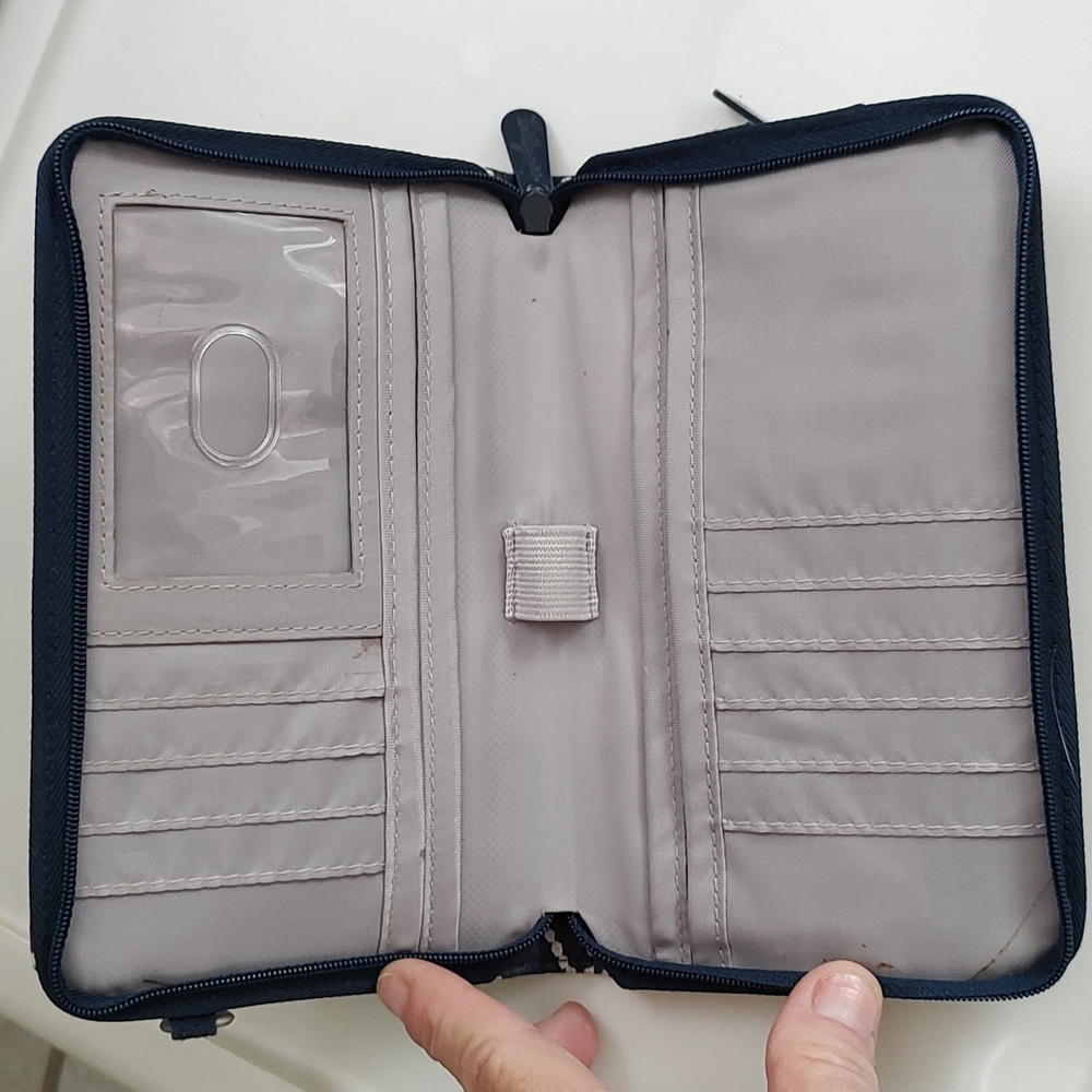 Wallet - Picture 2 of 3